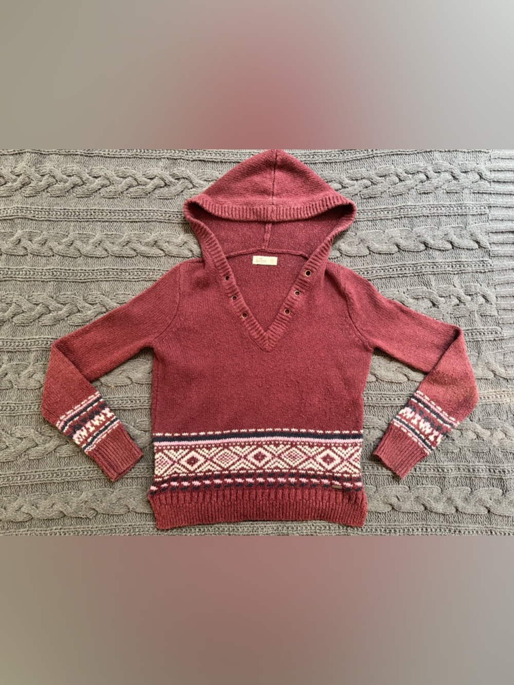 Hollister Burgundy V-Neck Hooded Sweater (Women, XS)